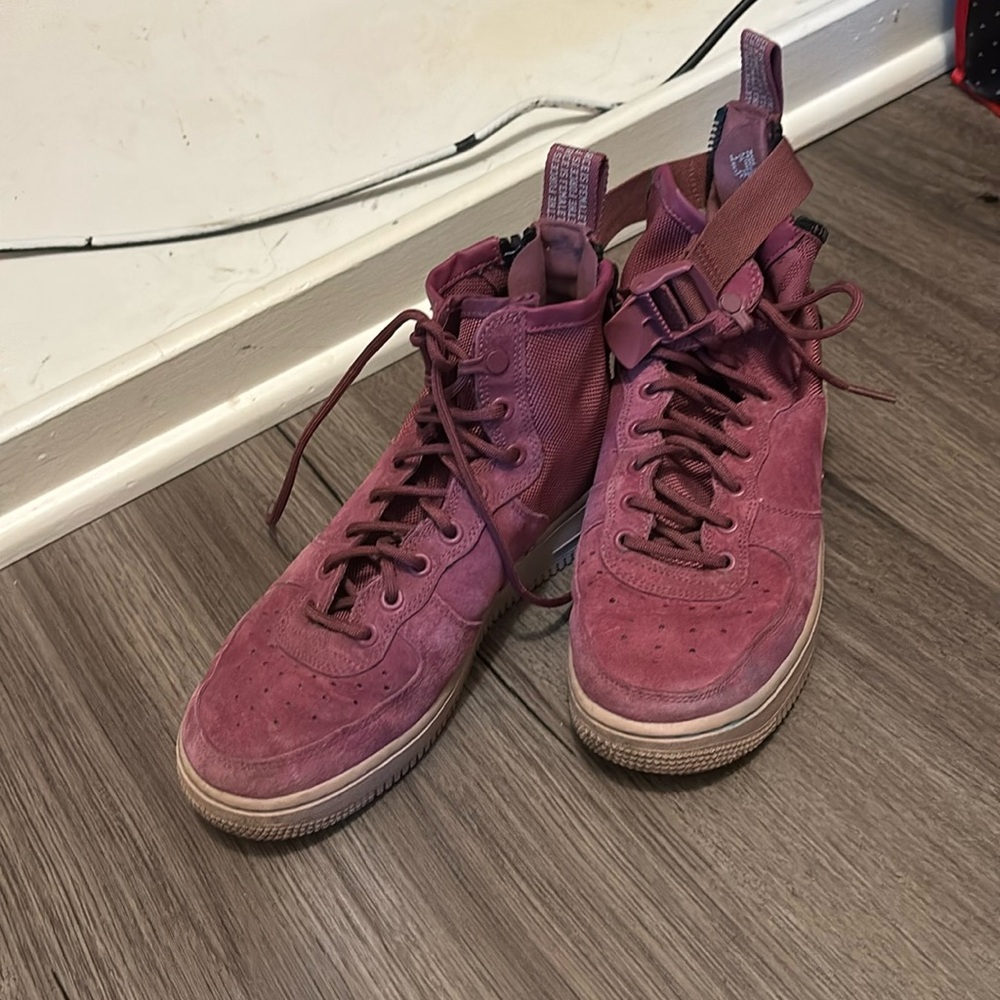 Nike AirForce One purple mid sneakers
